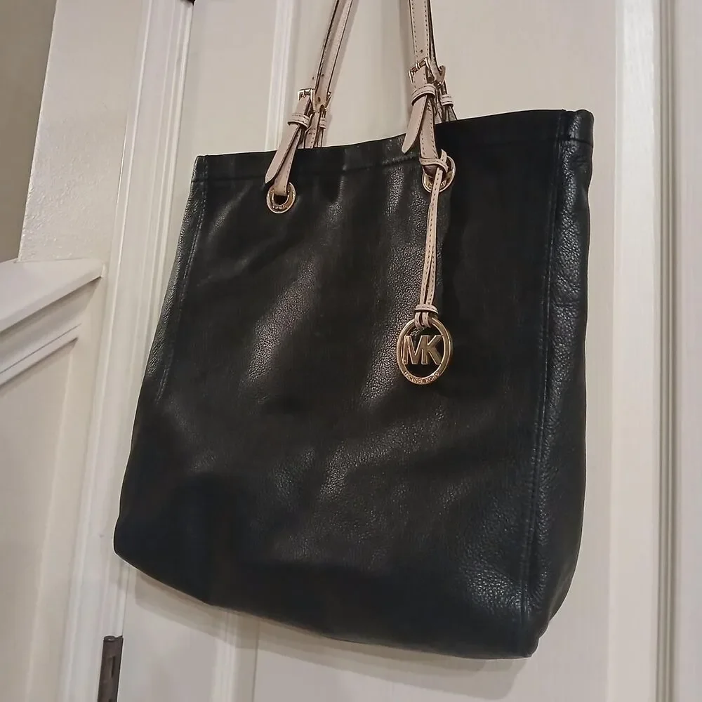 Y2K VTG Michael Kors Pebbled Leather Tote Bag Contrast Handle Gold Tone Hardware